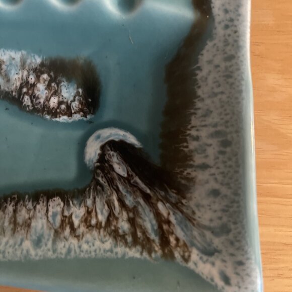 Vintage Mid-Century Modern Ceramic Ashtray With Textured Glaze - Picture 6 of 9